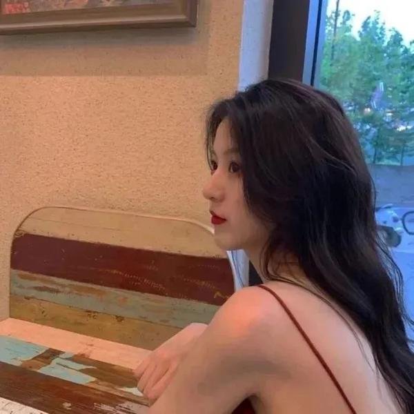 只有悲伤才是美丽的