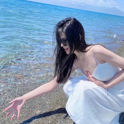 背后的她，眼前的我